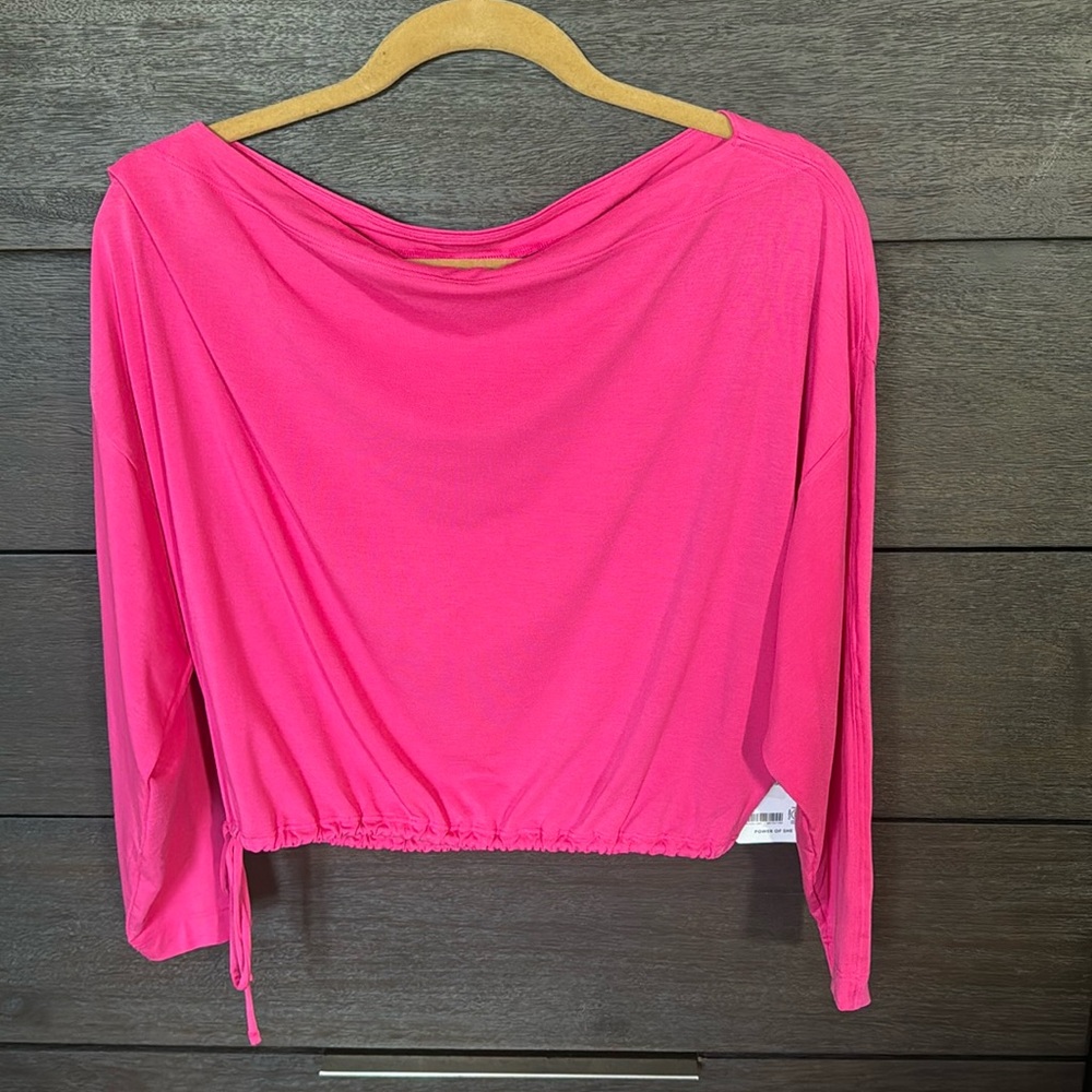 Women’s long sleeve crop top